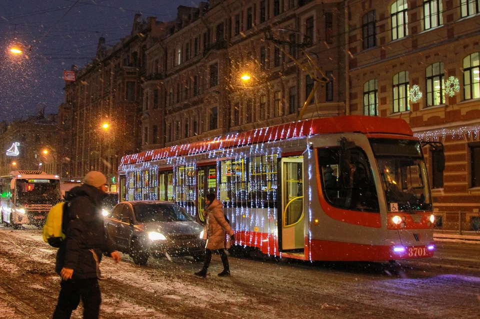 Время работы транспорта в новогоднюю ночь заметно урежут.