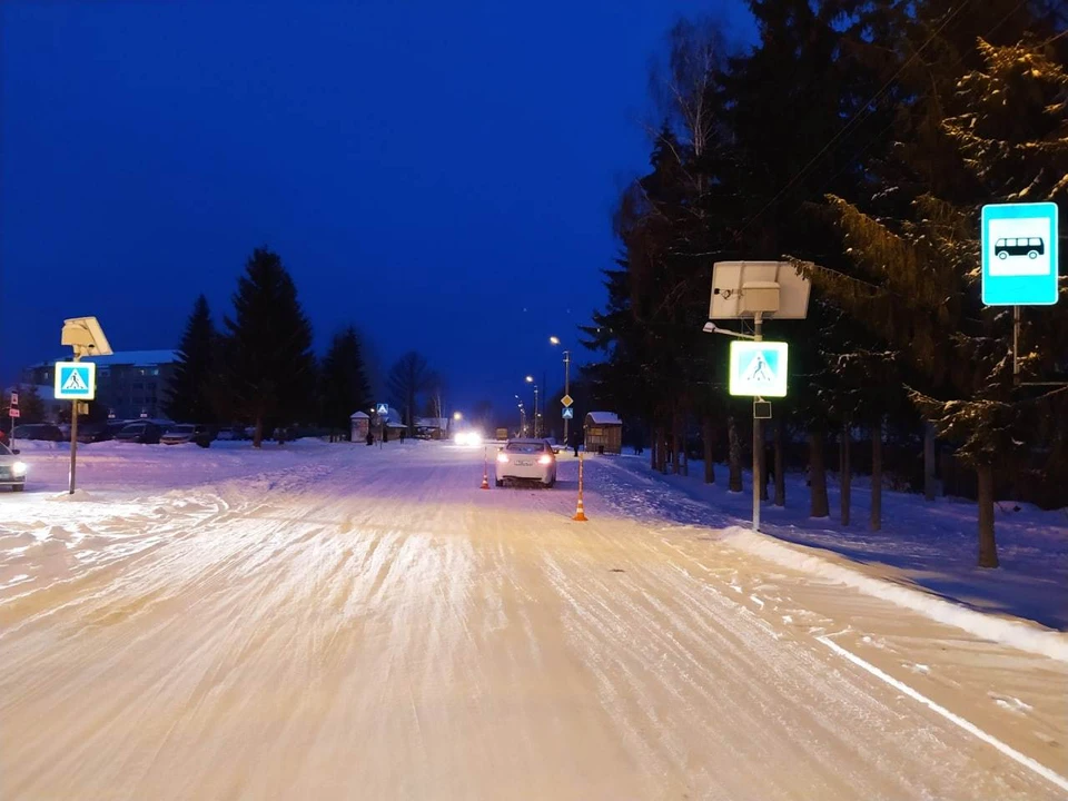 В Ялуторовске девушка попала под колеса автомобиля на пешеходном переходе.