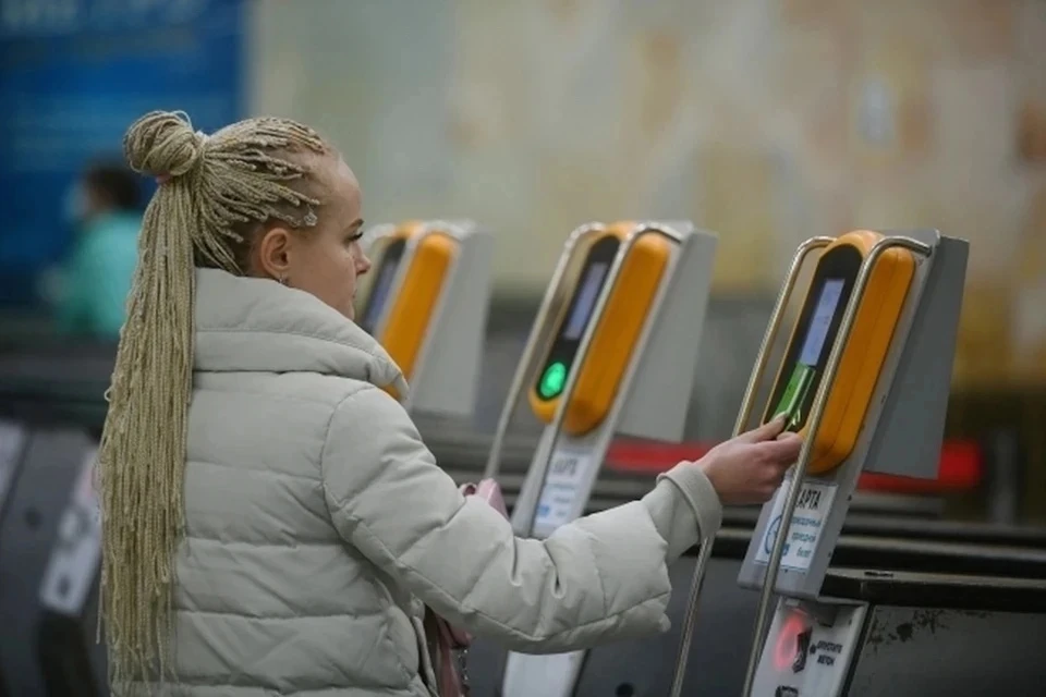 В Новосибирске в декабре подорожает проезд в метро.