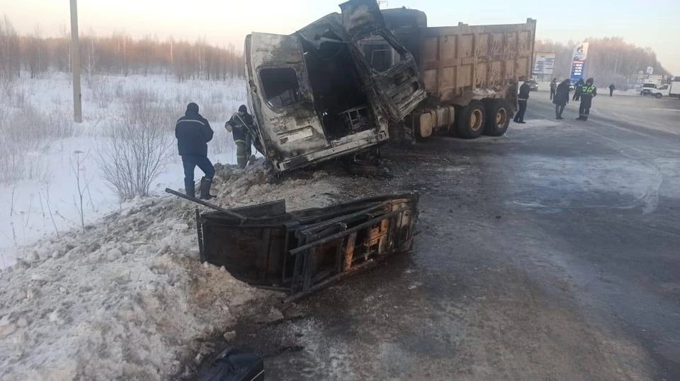 Фото Врачи скорой помощи погибли в ДТП с КАМАЗом на трассе под Томском 2