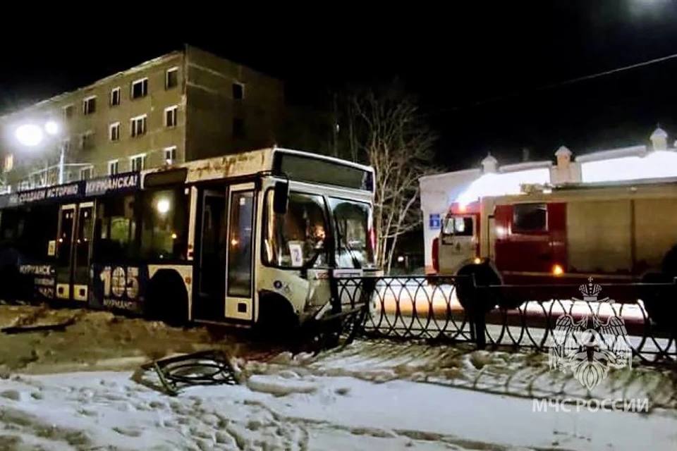 Причины аварии устанавливаются. Фото: vk.com/mchs_murmansk