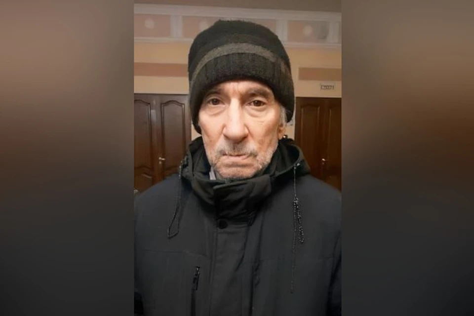 У Александра есть особая примета — отсутствие фаланги на указательном пальце правой руки. Фото: "Поисковый отряд ЛизаАлерт Новосибирской области"