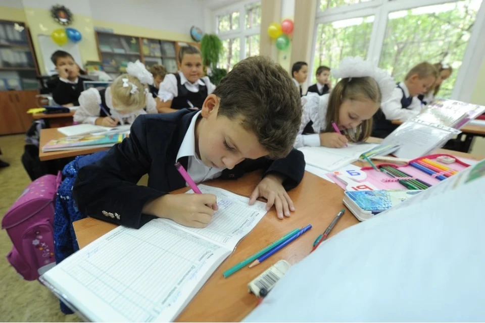 Собянин: Средняя зарплата учителей в Москве за 2022 год составила 125 тысяч рублей