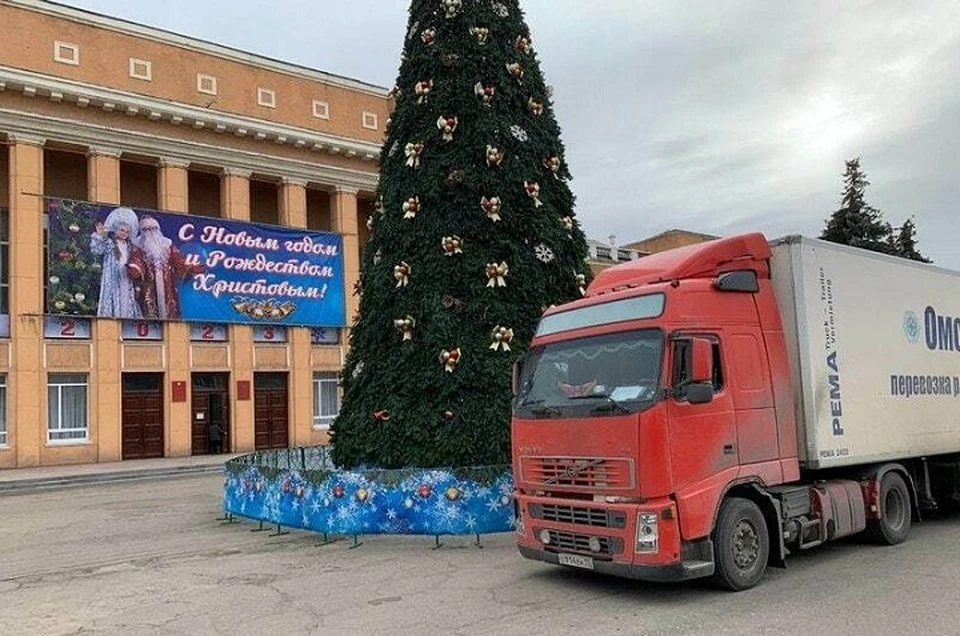 Сладкие подарки станут приятным сюрпризом для детворы. Фото: администрация города Стаханова