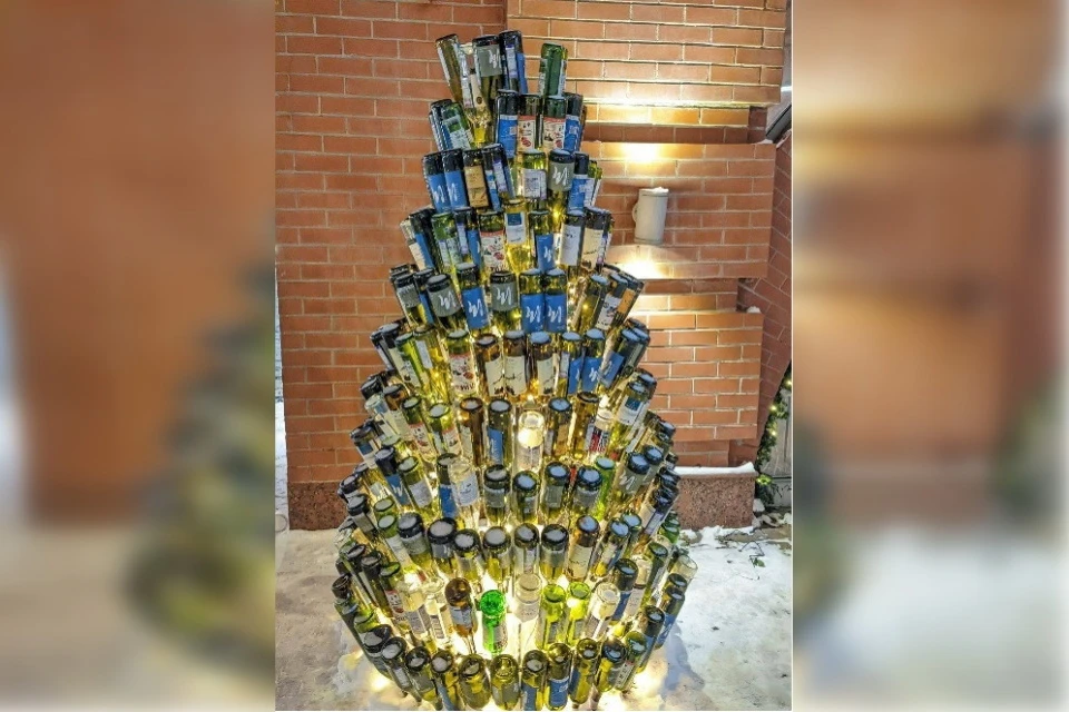 Оригинальная елка из пластиковых бутылок своими руками