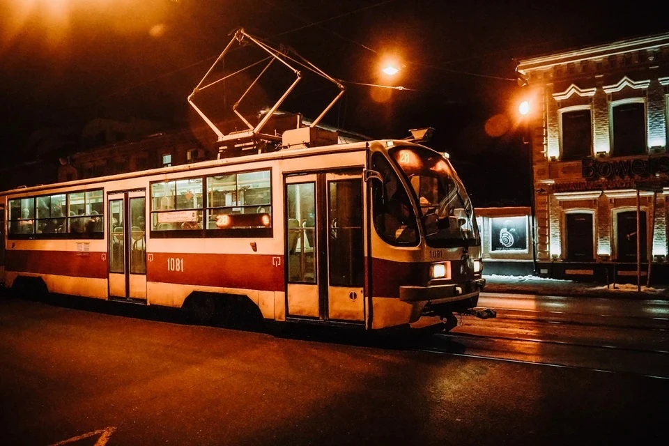 Работу трамваев и троллейбусов в ночь с 31 декабря на 1 января продлят до 2:00
