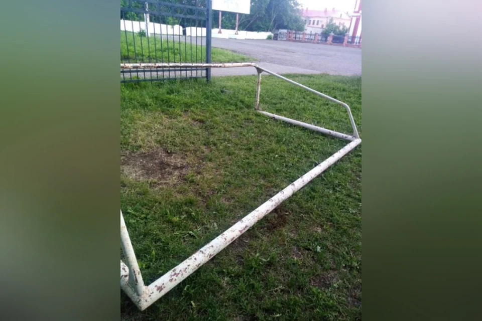 Инцидент с рухнувшими на ребенка воротами произошел летом 2022 года. Фото: прокуратура Кировской области