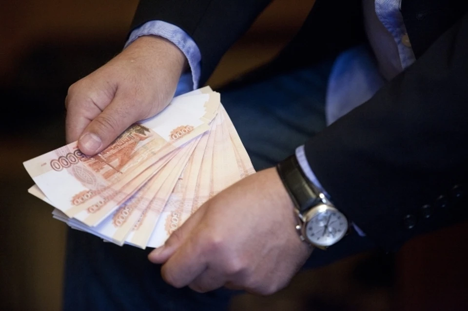 В 2022 году безналичные платежи совершили почти на 915 млрд рублей