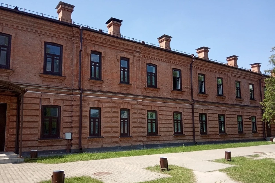 Казармы в Бресте за более чем сто лет видели не одну войну, и даже выполняли функцию тюрьмы. Фото: realbrest.by