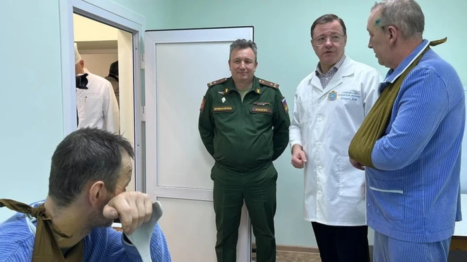 Попасть к своим родственникам можно по спискам и паспортам.