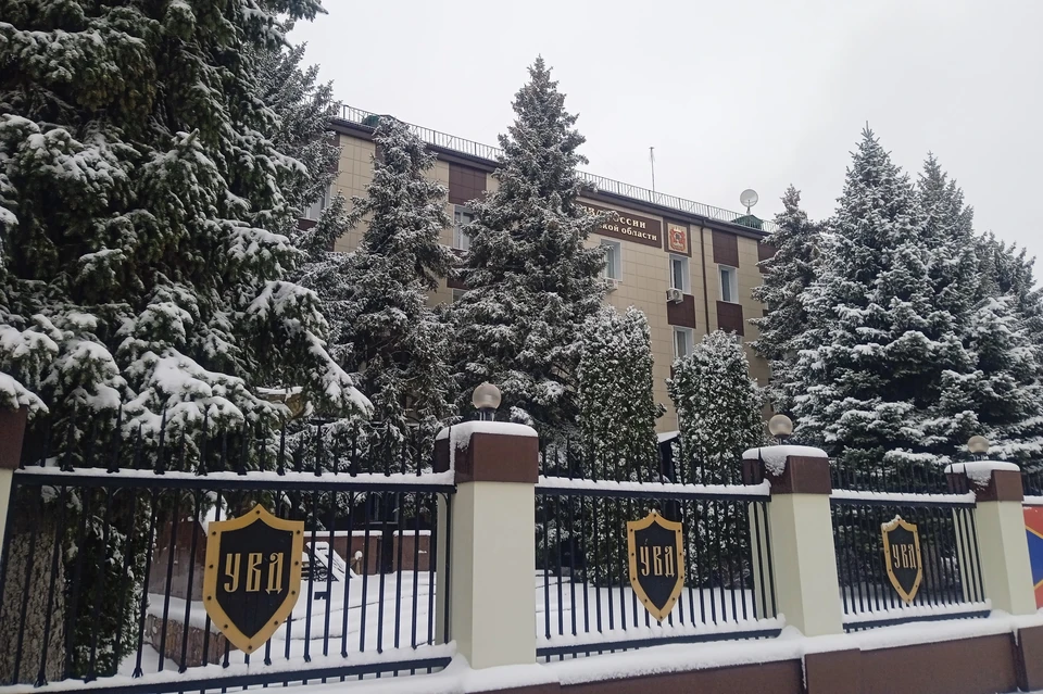 Полицейские задержали мужчину, который похитил деньги с чужой банковской карты