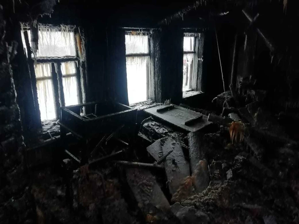 87-летний пенсионер погиб в горящем доме в Богородском районе.