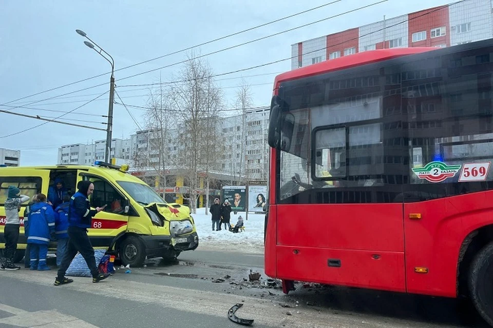 Авария произошла на улице Парина.