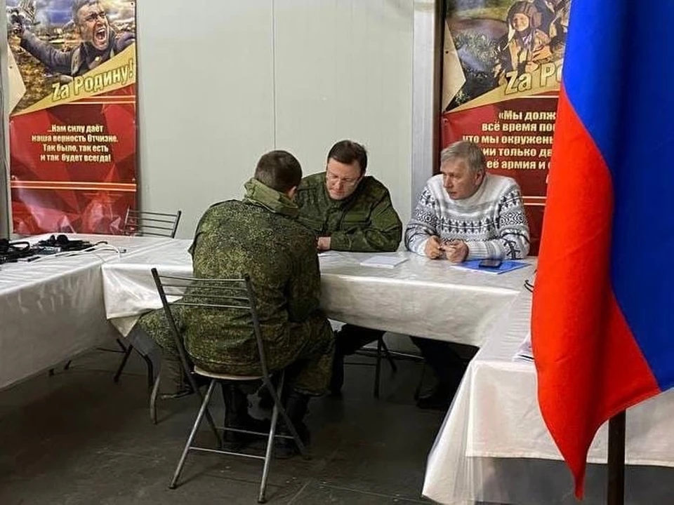 Самарцы также обсудили с главой региона личные вопросы в ходе приема. Фото: Дмитрий Азаров