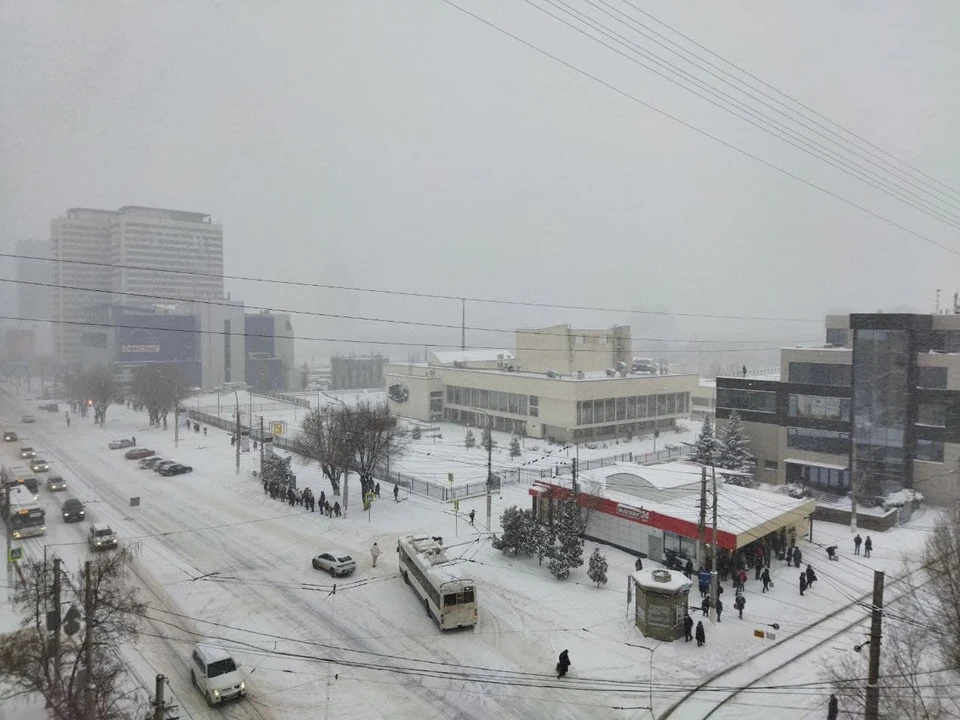 В Волгограде последствия снегопада устраняют 70 единиц спецтехники