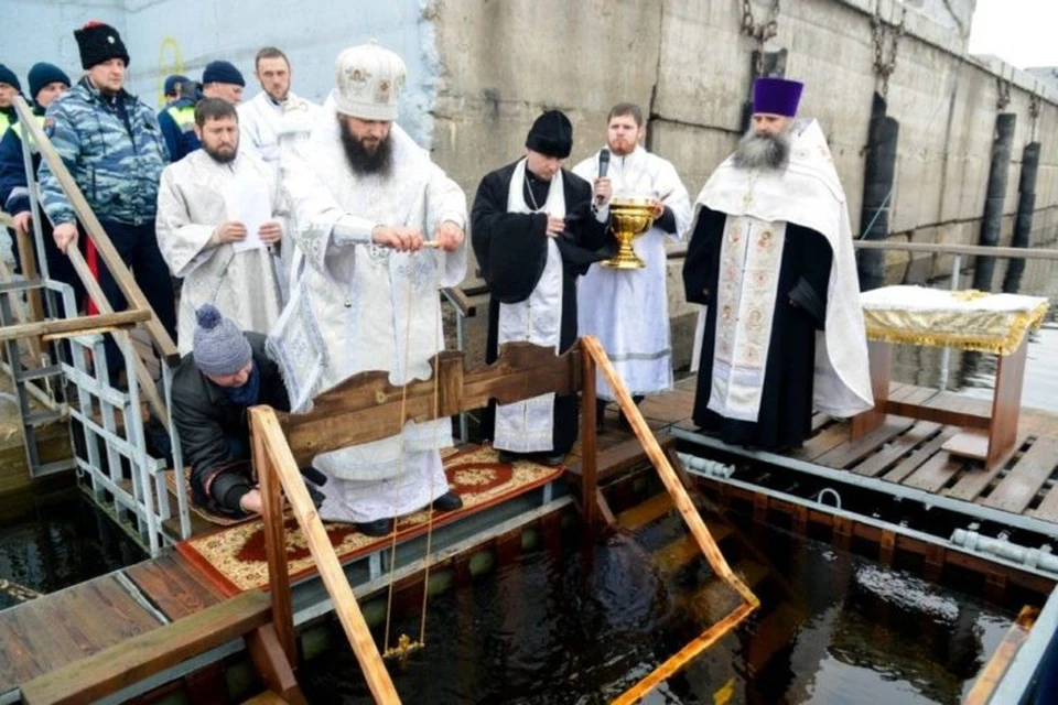 В этом году обряда на набережной не будет. Фото от 19 января 2020 года. Волгоградская епархия.