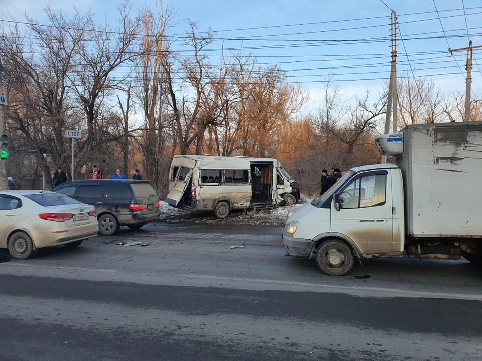На месте аварии работают следователи. Фото: прокуратура Волгоградской области.