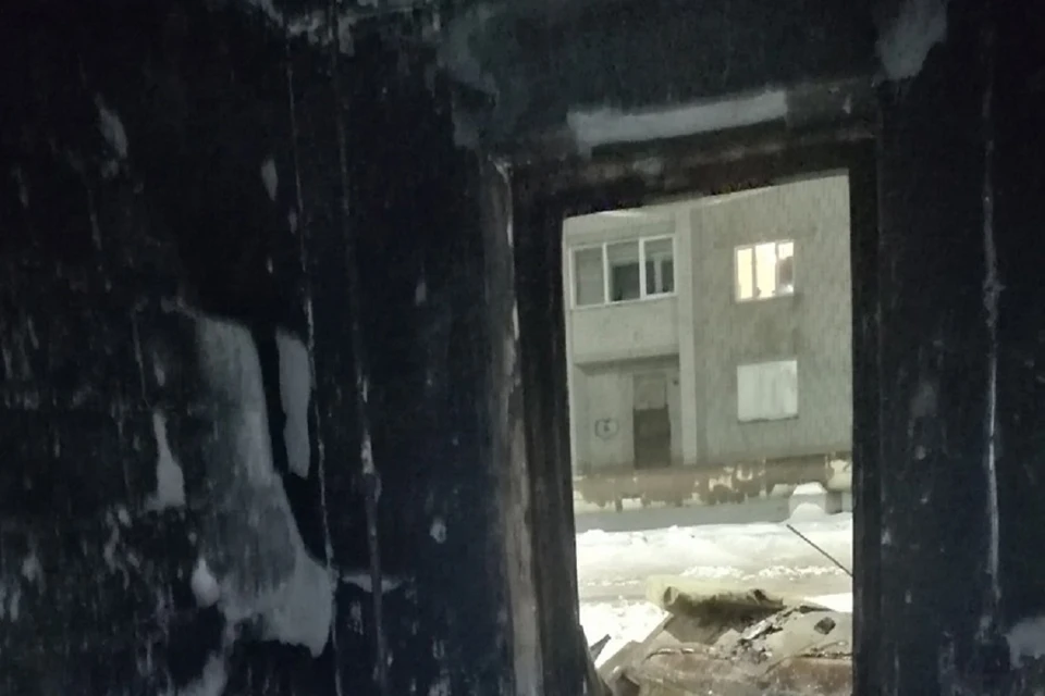 Жильцы, спасшиеся из горящего общежития в Куйбышеве, рассказали подробности ЧП. Фото: предоставлено очевидцами.
