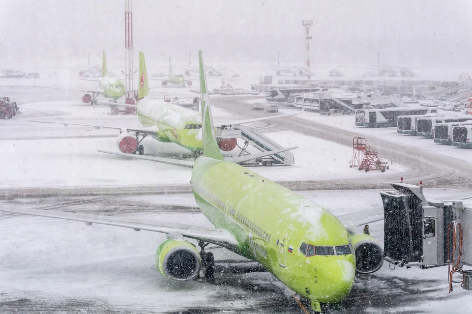 Рейс до Новосибирска задержали из-за тумана.