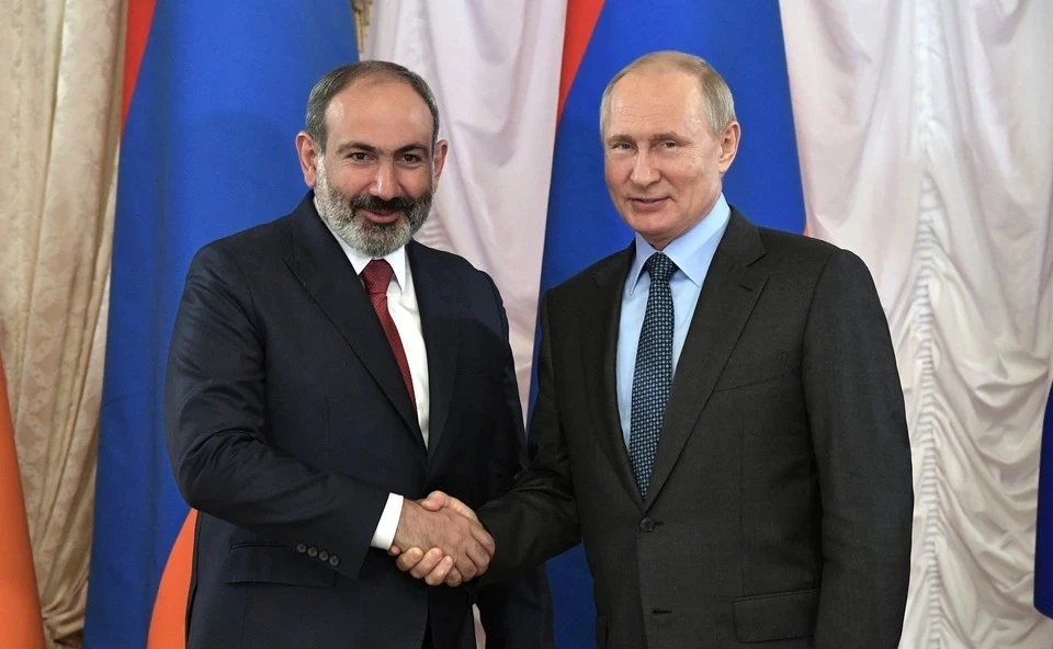 Путин обсудил с Пашиняном ситуацию вокруг Нагорного Карабаха