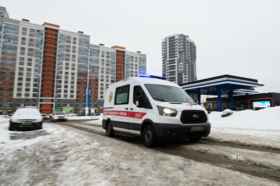 Владельца иномарки не пропустили за шлагбаум, тогда он бросил авто на въезде и ушел в больницу