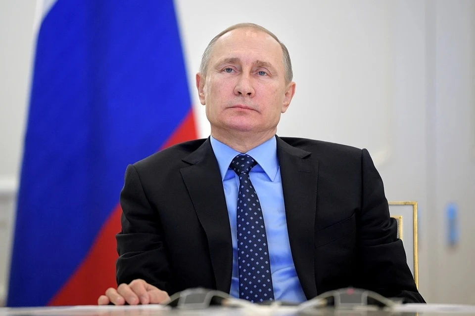 Путин почтил память погибших в Сталинградской битве