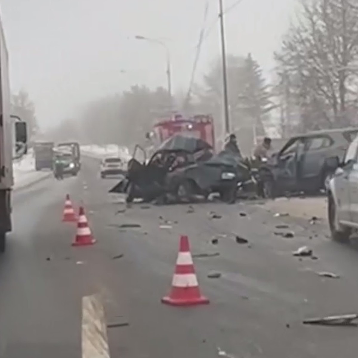 Видео с места смертельного ДТП на Таллинском шоссе в Ленобласти  опубликовано в соцсетях - KP.RU