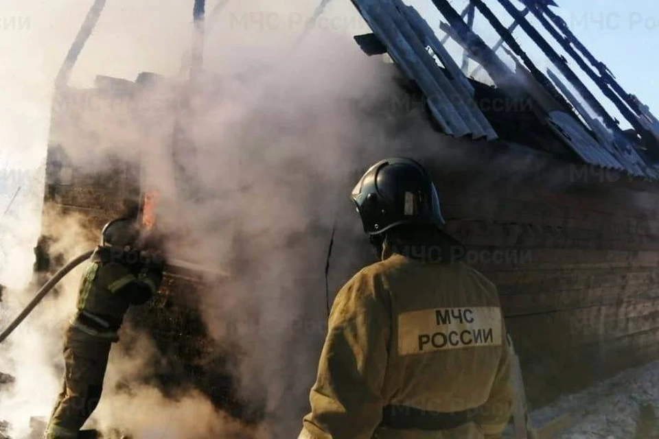 39-летняя женщина заживо сгорела в бане из-за тепловой пушки в Усть-Ордынском