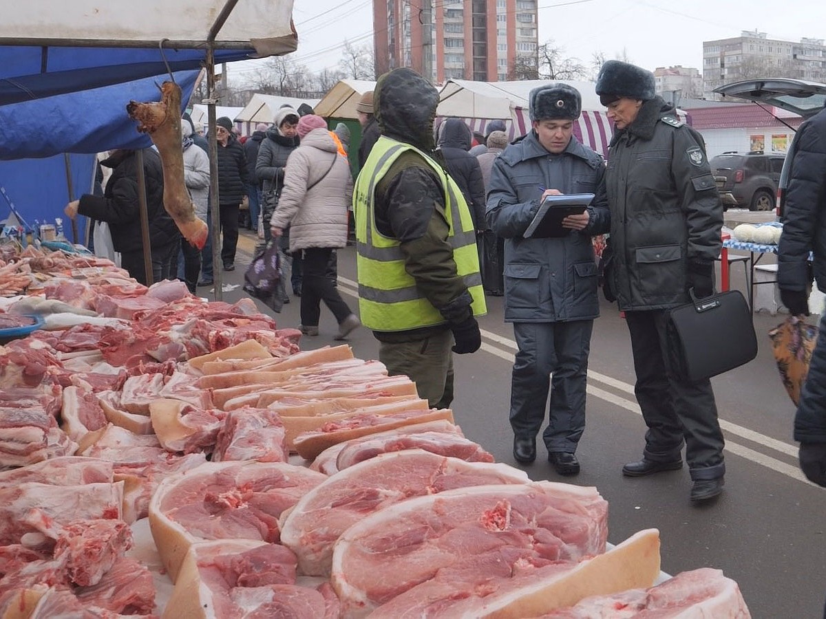 В Орле на ярмарке выходного дня торговали мясом без документов - KP.RU