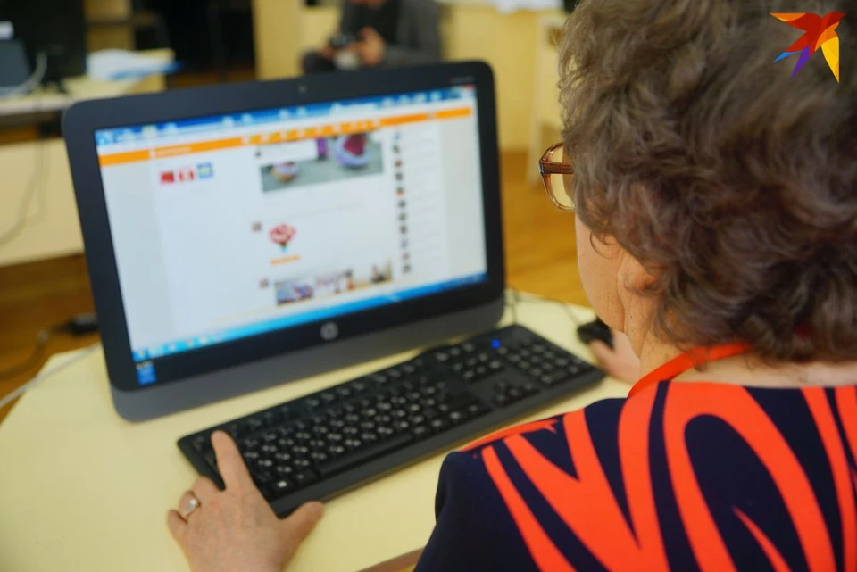 Почти 72% белорусских пенсионеров каждый день пользуются интернетом.