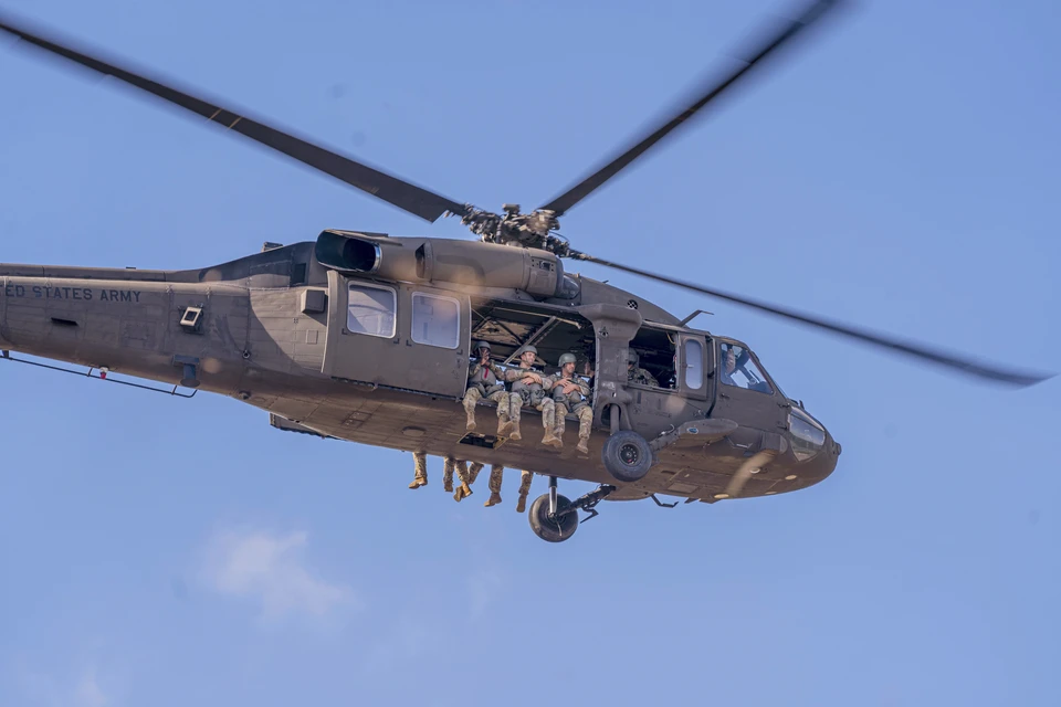        UH-60 Black  Hawk - KPRU