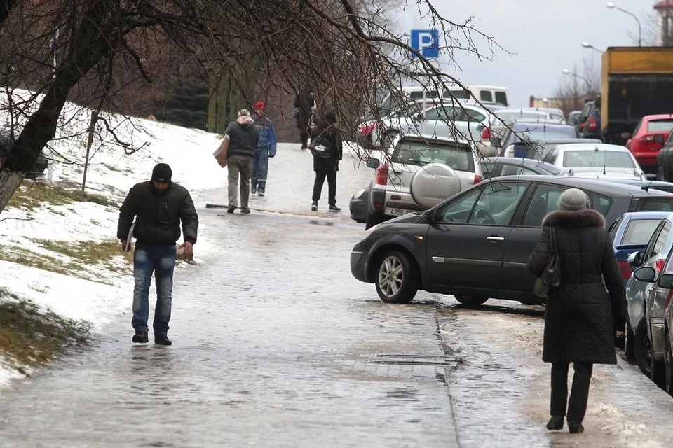 Из-за гололедицы в Москве продлили «желтый» уровень погодной опасности до 26 февраля
