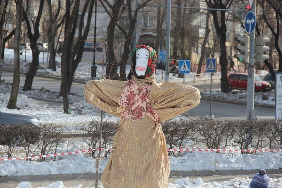 Последний день Масленичных гуляний празднуют в Хабаровском крае