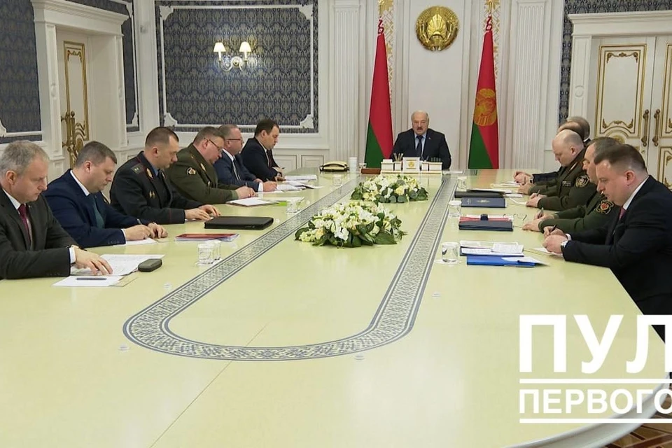 Лукашенко 27 февраля проводит совещание по вопросам финансирования закупок продукции военного назначения. Фото: телеграм-канал «Пул Первого»