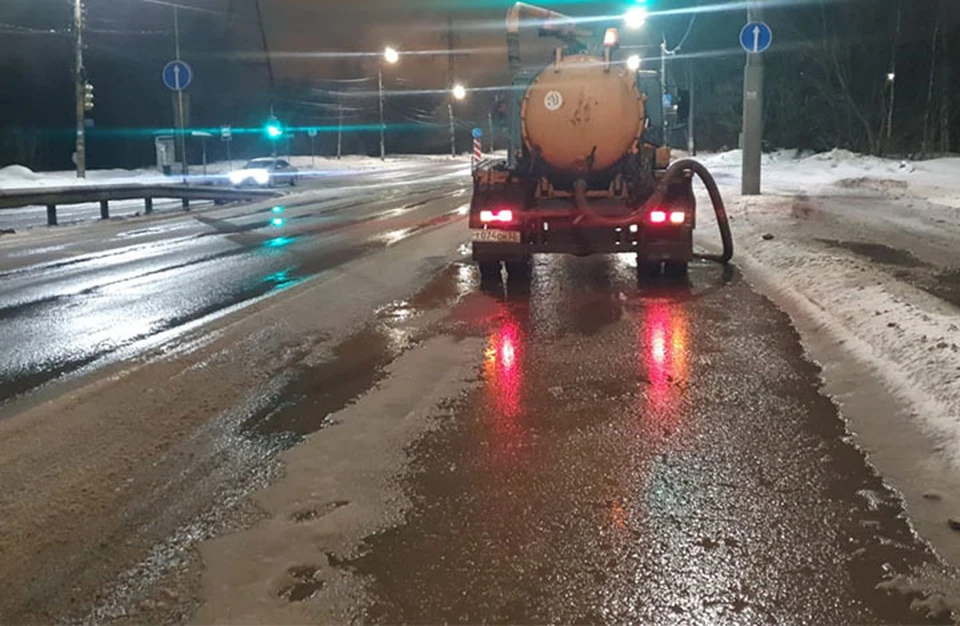 В Нижнем Новгороде устраняют последствия снегопада 27 февраля