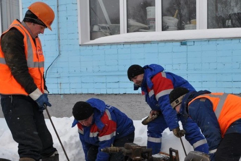 Сейчас сотрудники устанавливают причину утечки. Фото: киров.рф