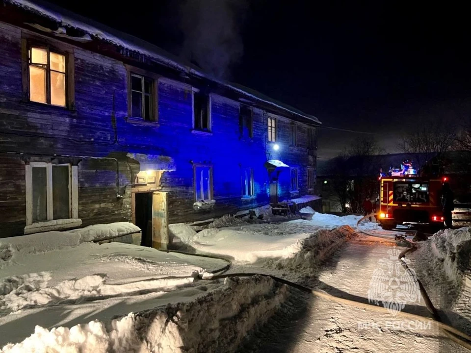 В пожаре никто из жильцов дома не пострадал. Фото: МЧС по Мурманской области
