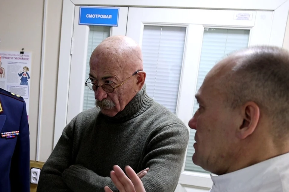 Губернатор Усс поговорил с госпитализированным в Красноярске Александром Розенбаумом. Фото: ГУФСИН по краю