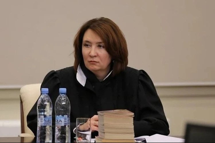Распродали имущество и строят бизнес в Тбилиси: «Золотая судья» Хахалева после побега из России живет с мужем в Грузии