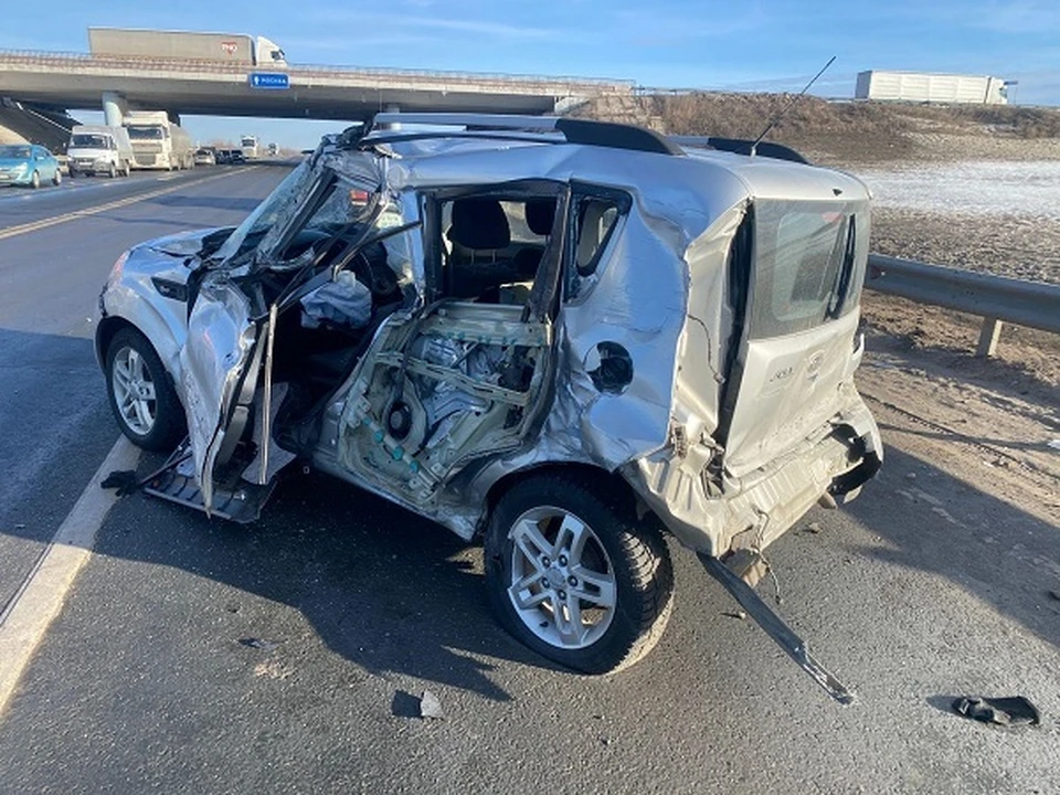 Первым на себя удар принял автомобиль Kia Soul
