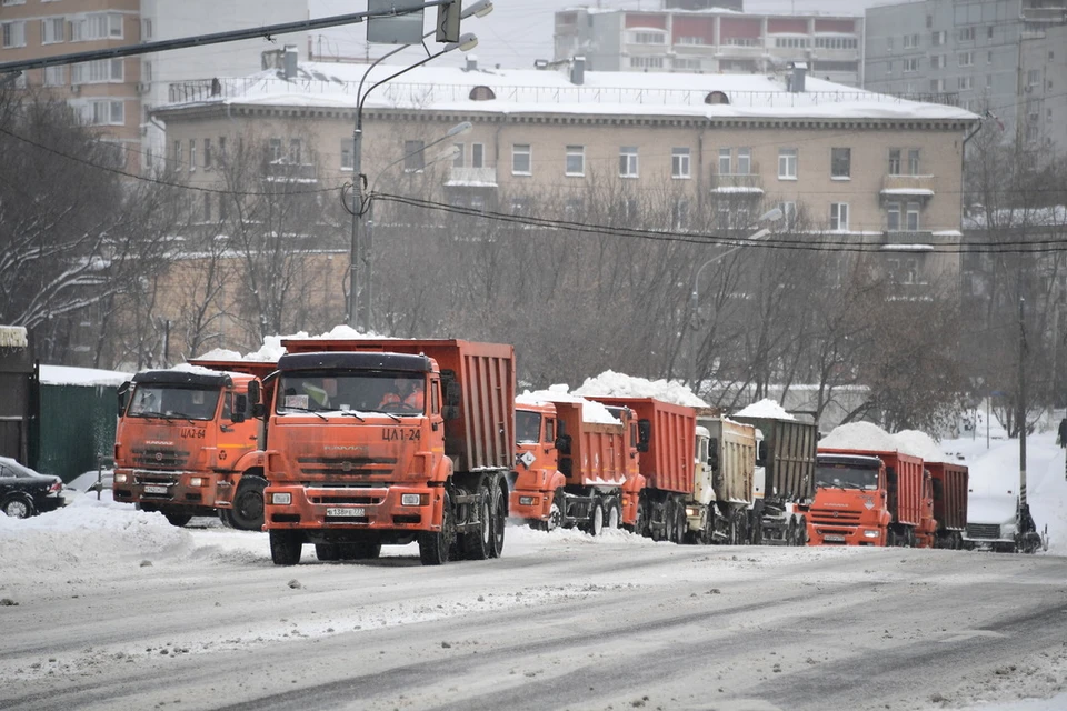 В Новосибирск доставят новые снегоуборочные машины до августа.