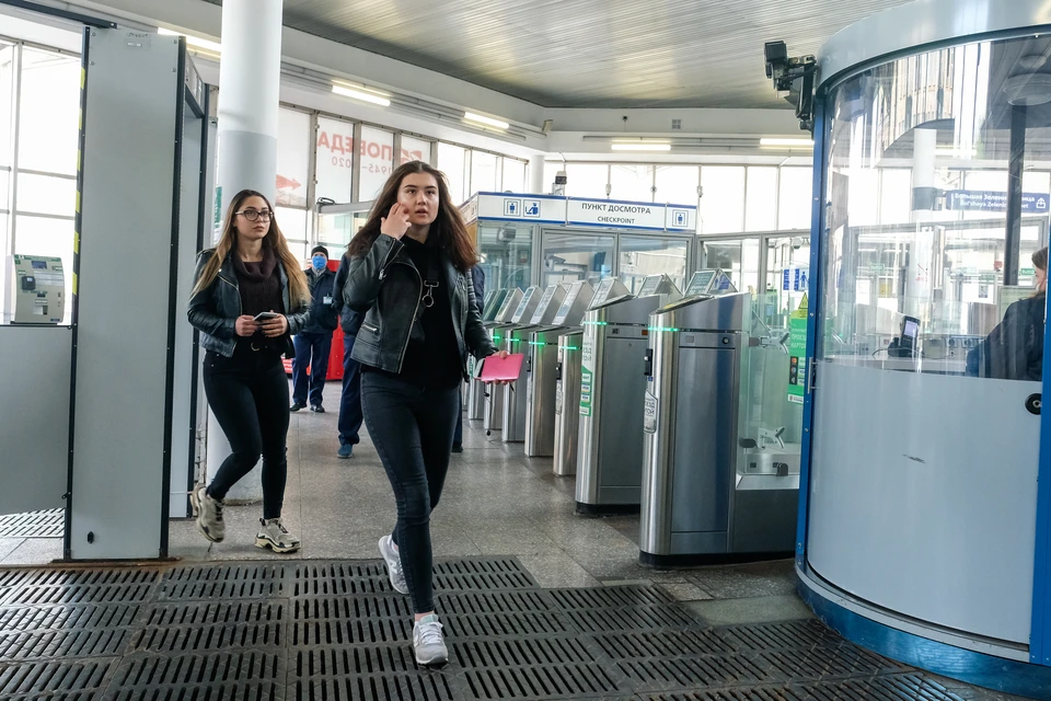 После реконструкции на станции метро «Чернышевская» увеличится число эскалаторов