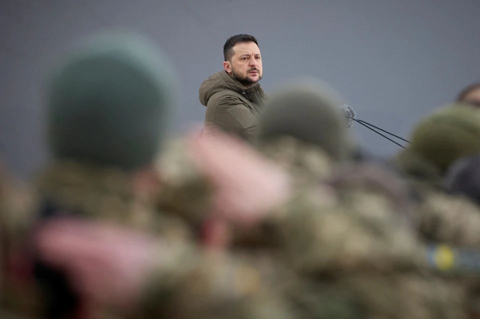На Украине все больше нарастает недовольство действиями и самого Зеленского, и его команды