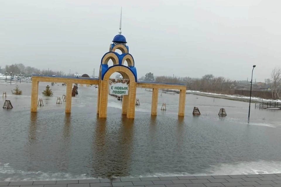 В Бузулуке несколько дней назад талая вода также дошла до жилого сектора. Фото: buzulukday.ru