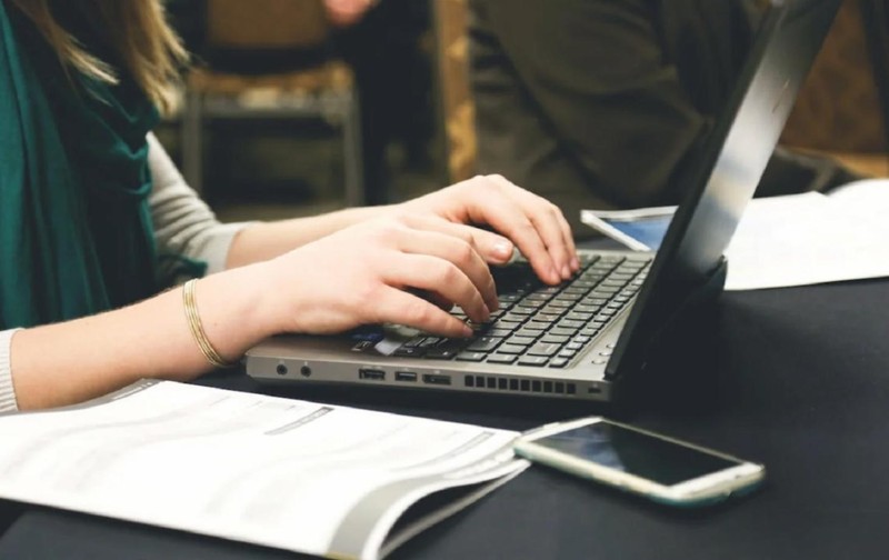 При помощи новой платформы граждане смогут запросить онлайн 19 документов. Фото иллюстративное: pexels.com