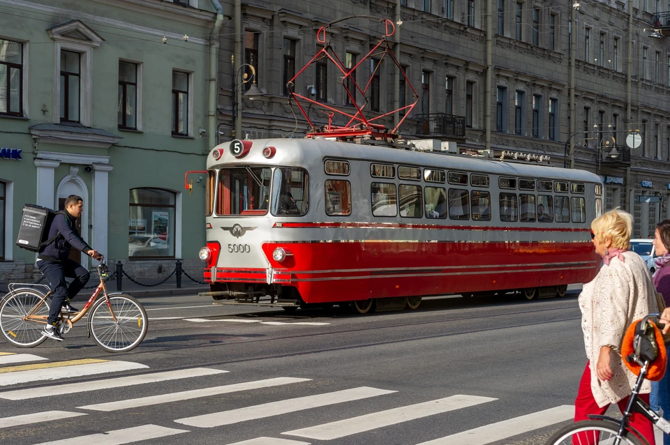 «Горэлектротранс» Петербурга закупит 22 современных ретро-трамвая до 2024 года