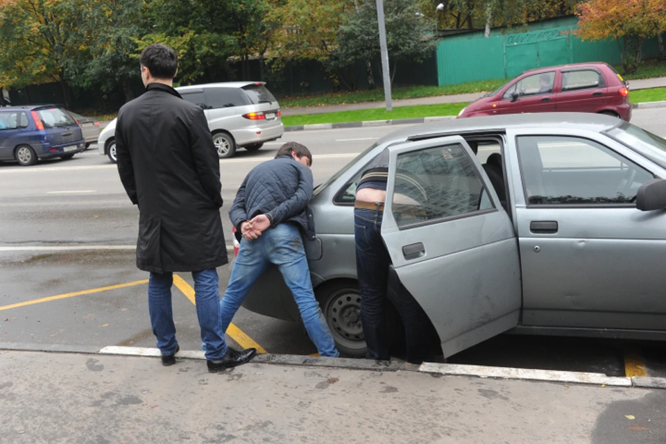 Молодых людей задержали полицейские