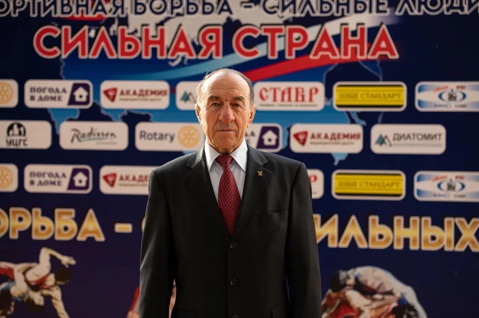 На фото Виталий Константинов