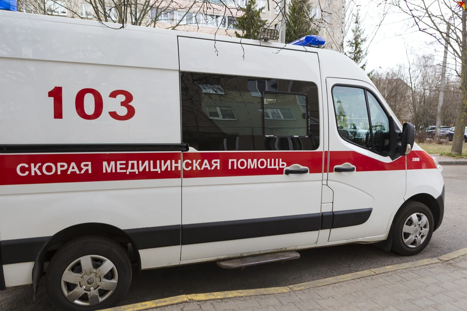 Инсульт - грозная болезнь, при ее подозрении срочно вызывайте "скорую".