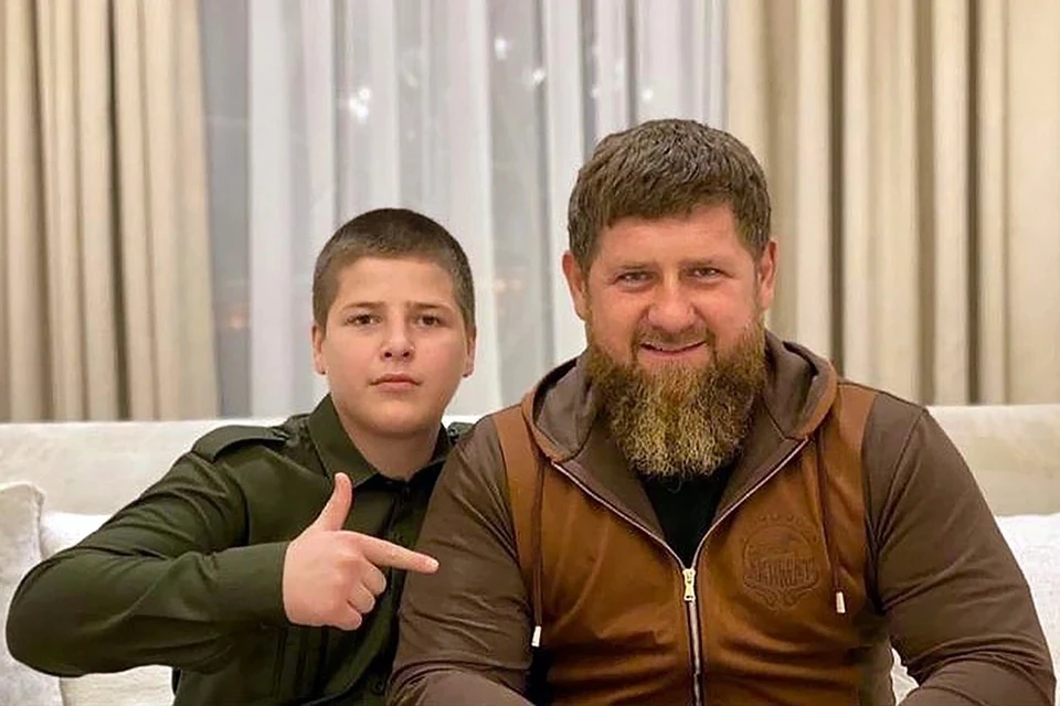 Адам Кадыров с отцом. Фото: пресс-служба главы Чечни